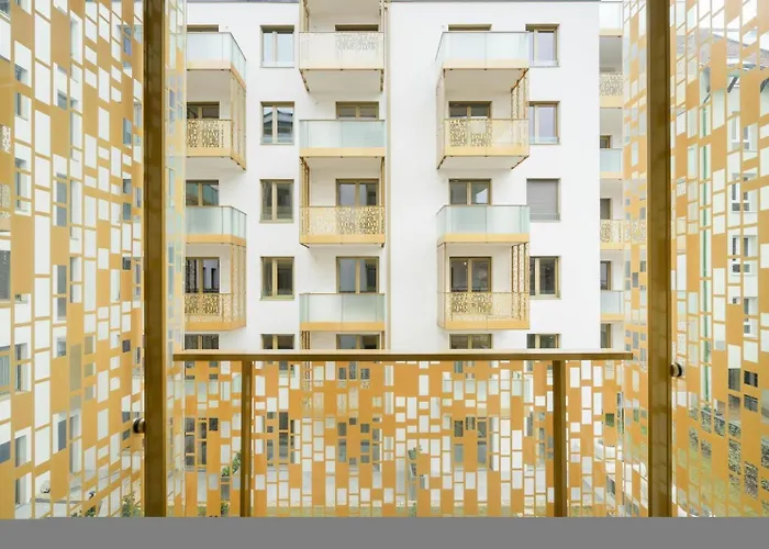 Comfort Court