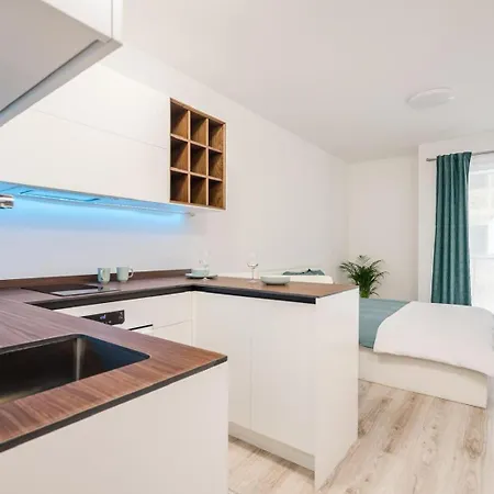 דירה Comfort Court - Free Parking, Balcony